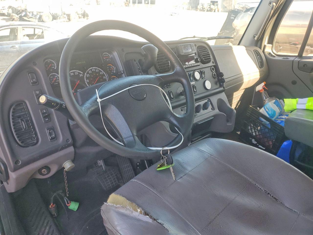 2019 Freigliner 2019 Freightliner Business Class M2 Refrigerated B