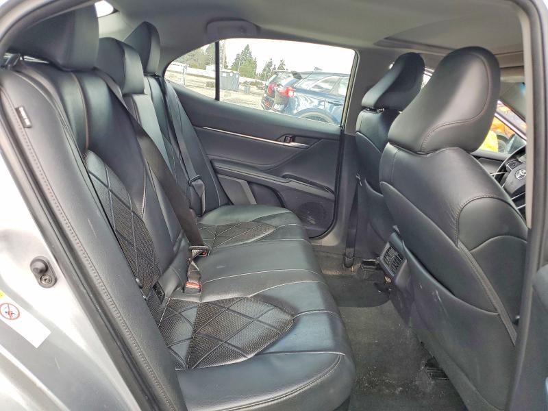 2018 Toyota Camry Hybrid xle