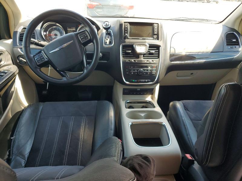 2014 Chrysler Town & Country Touring l