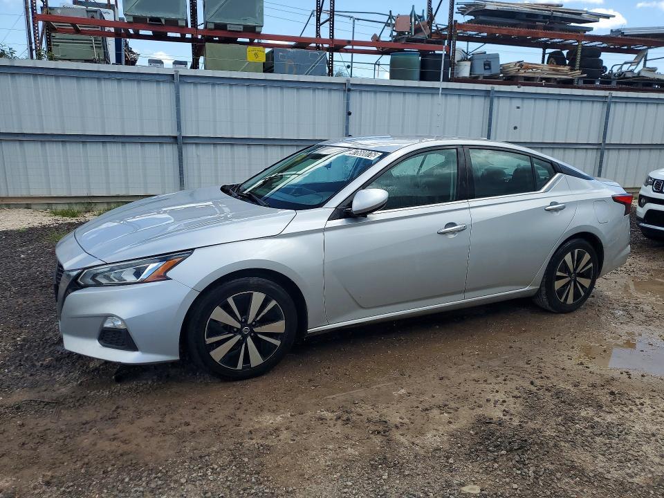 2021 Nissan Altima 2.5 sv