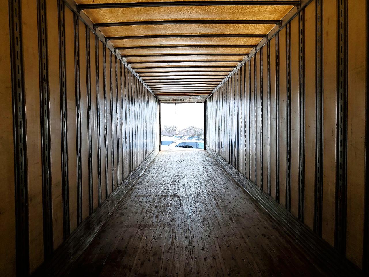 2009 Stoughton Ghton DRY Van Trailer