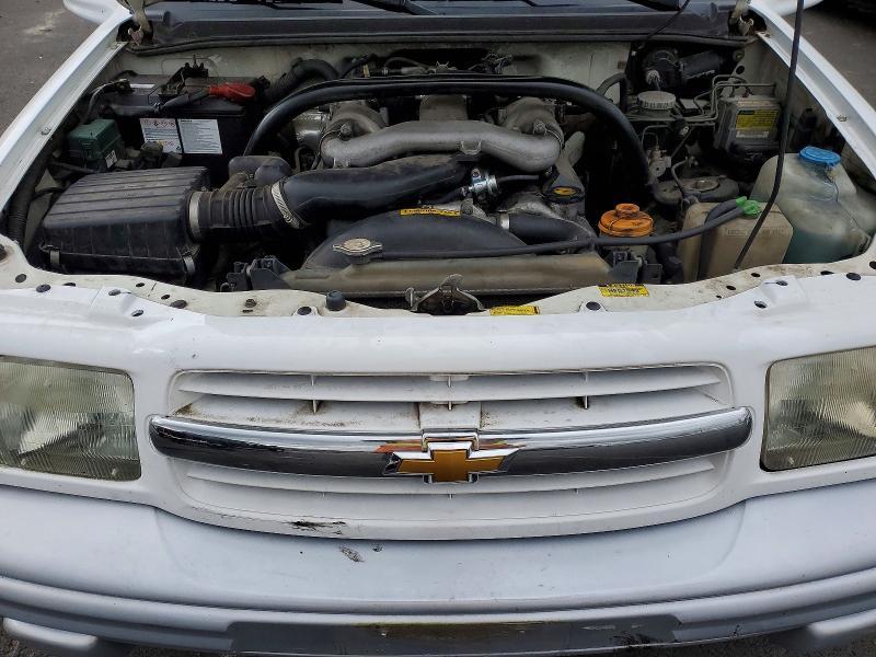 2001 Chevrolet Tracker lt