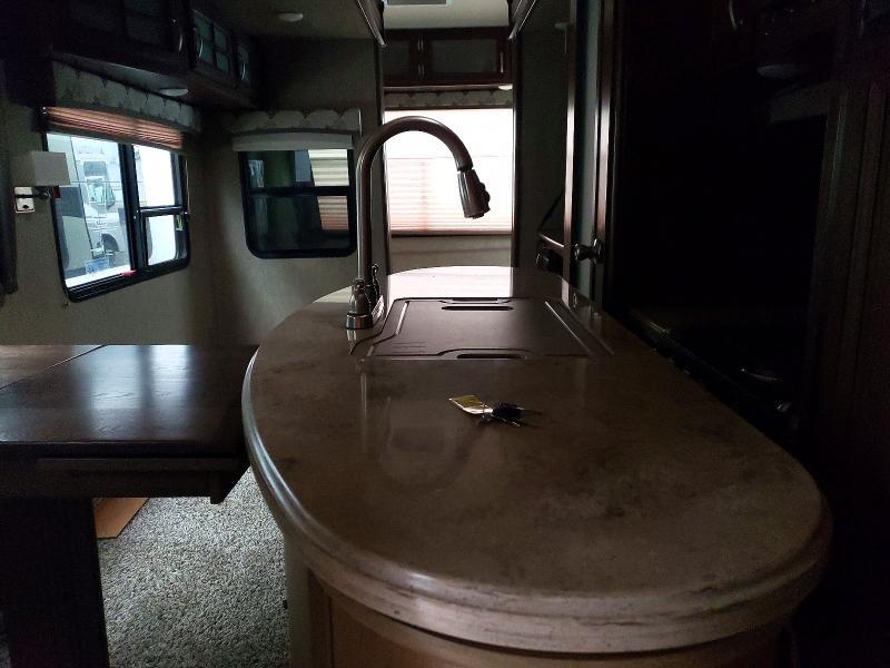 2016 Keystone Denali Camper
