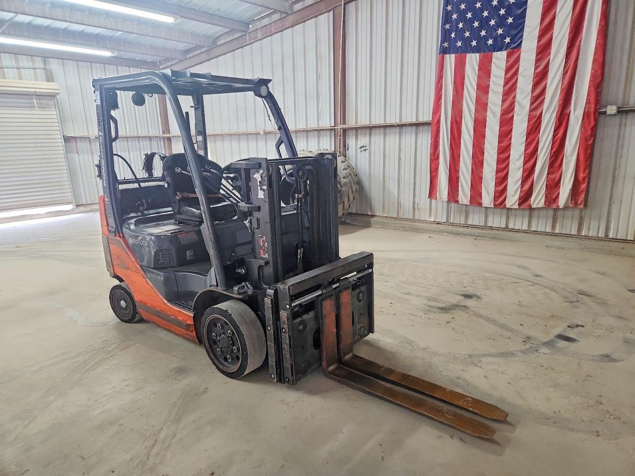 2015 Toyt Forklift