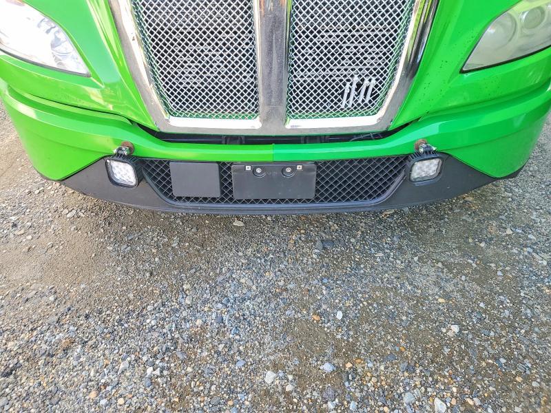 2023 Kenworth T680 Semi Truck