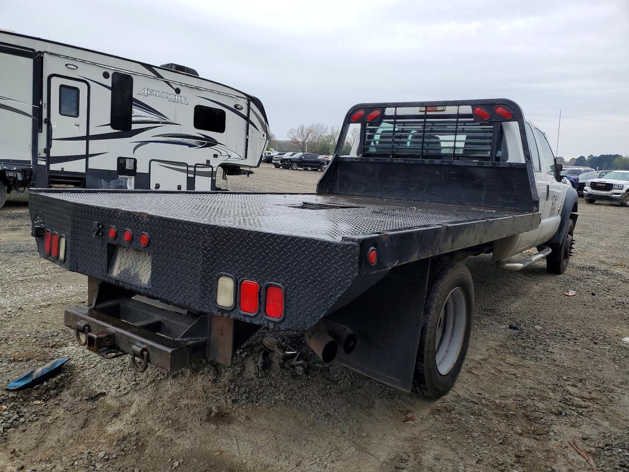 2014 Ford F450 Super Duty Flatbed Truck