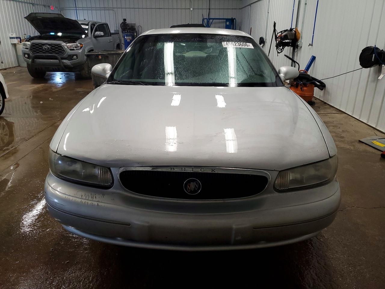 2000 Buick Century Custom