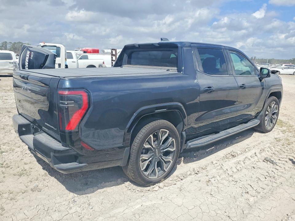 2025 GMC Sierra Denali