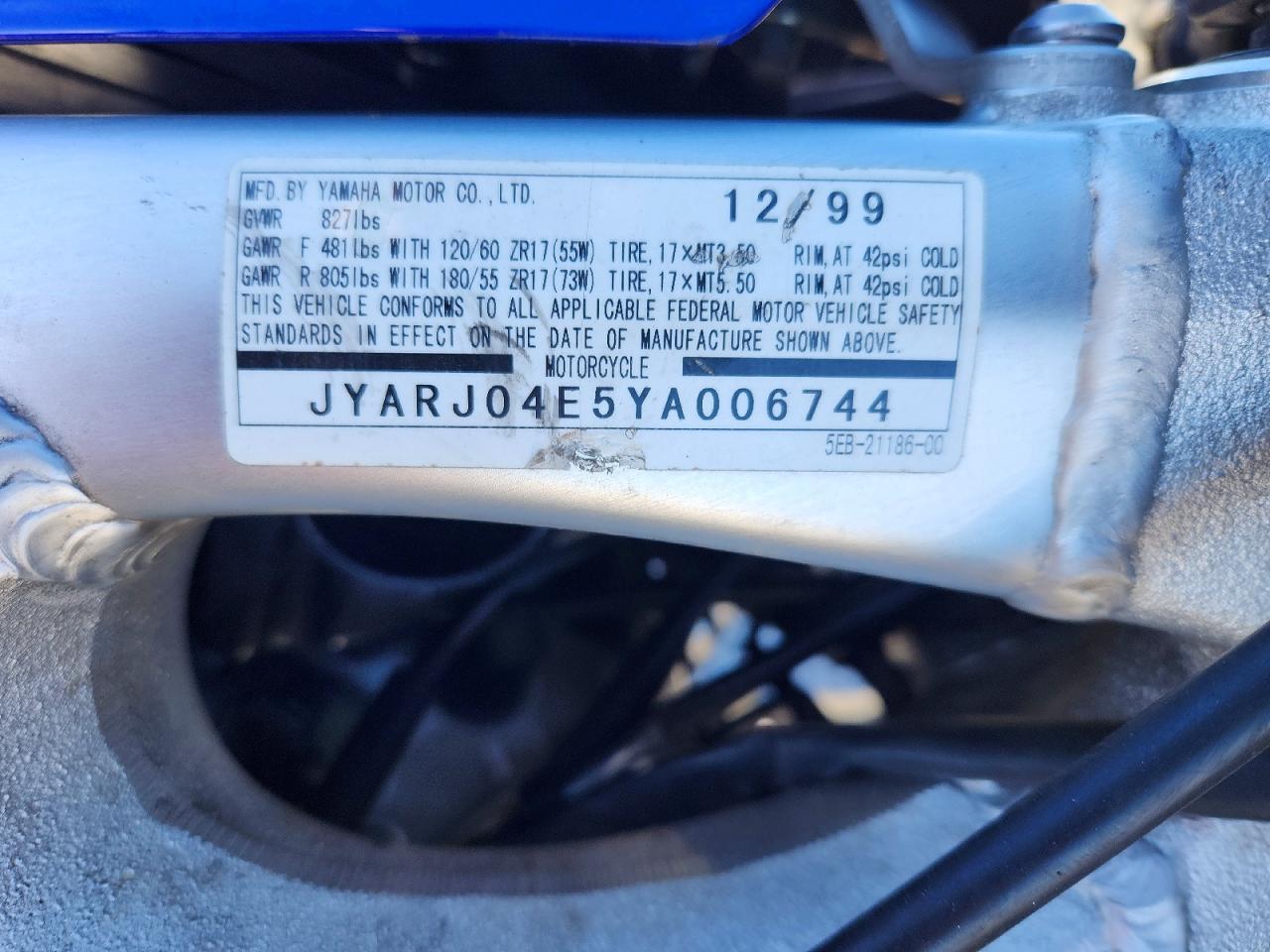 2000 Yamaha YZFR6 L