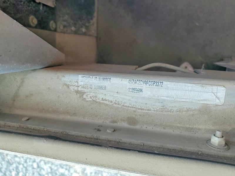 2015 Freightliner MT45G Chassis Delivery Truck