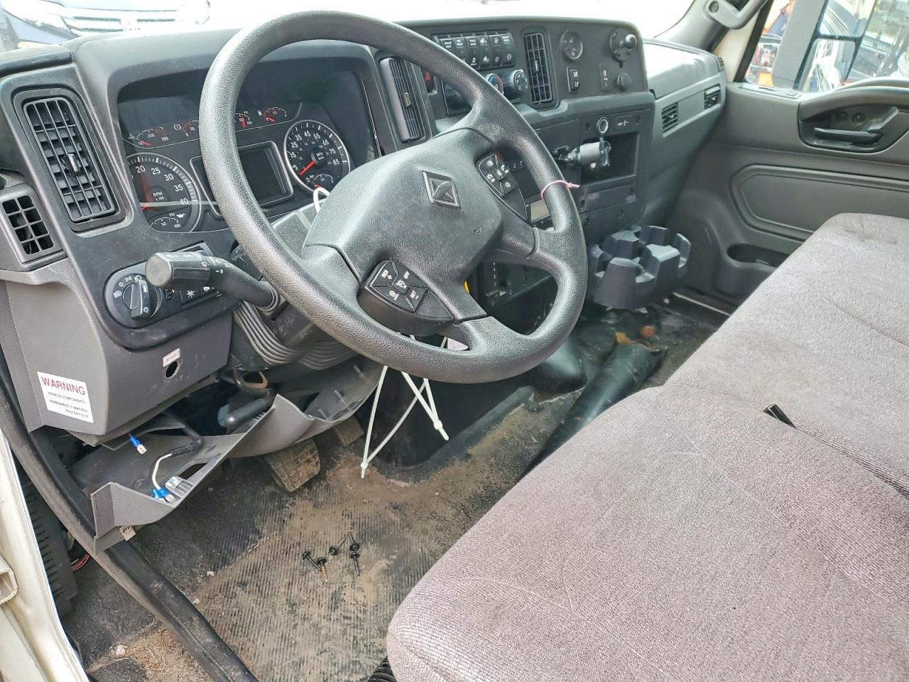 2025 International Mv607 Refrigerated box Truck