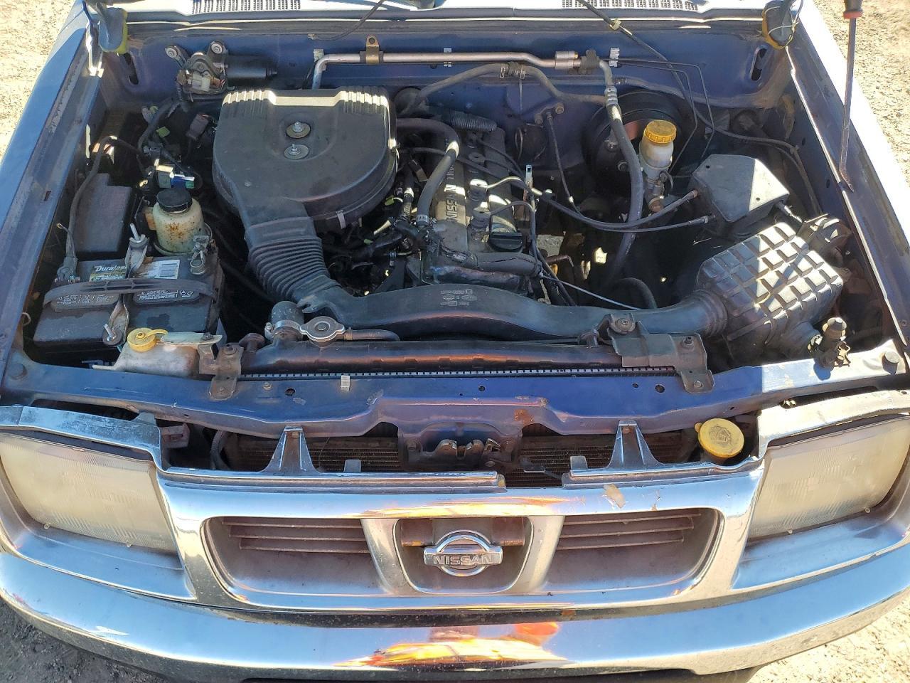 2000 Nissan Frontier xe