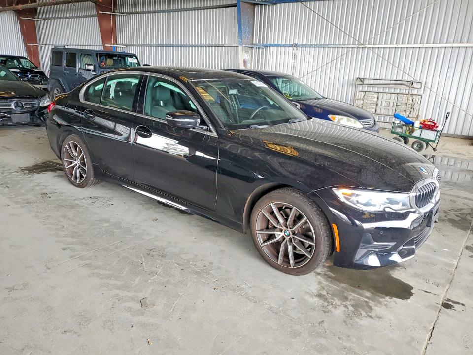 2022 BMW 330i