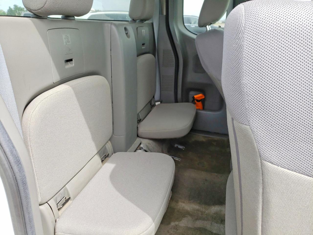 2015 Nissan Frontier S