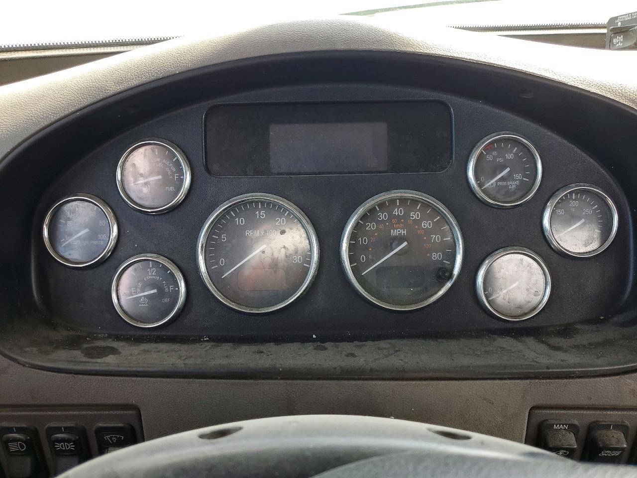 2022 Peterbilt 348-Packer Garbage Truck