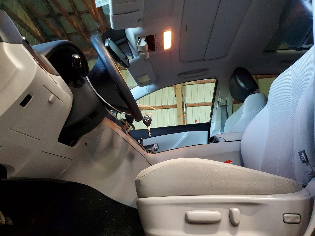 2011 Toyota Venza awd 4cyl