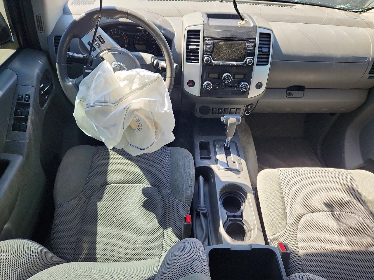 2017 Nissan Frontier sv