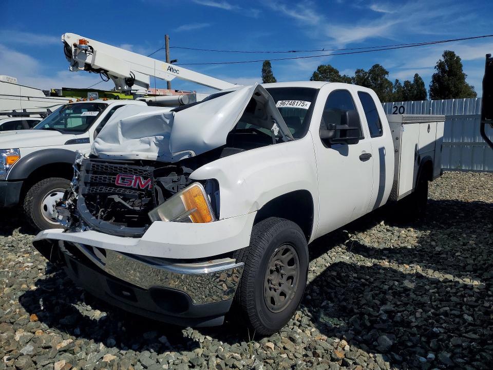 2013 GMC Sierra Utility / Service Truck