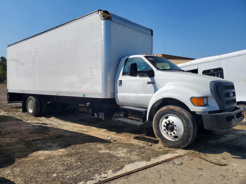 2015 Ford F750 Super Duty BOX Truck
