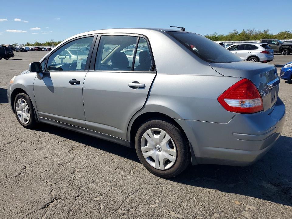 2011 Nissan Versa 1.8 s