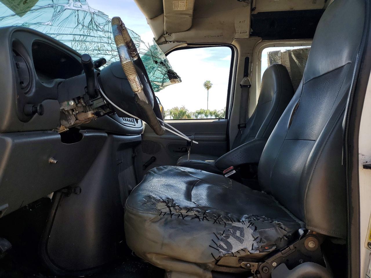 2007 Ford E250 Delivery Van