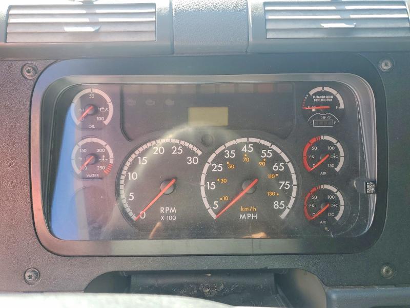 2012 Freightliner Cascadia Semi Truck
