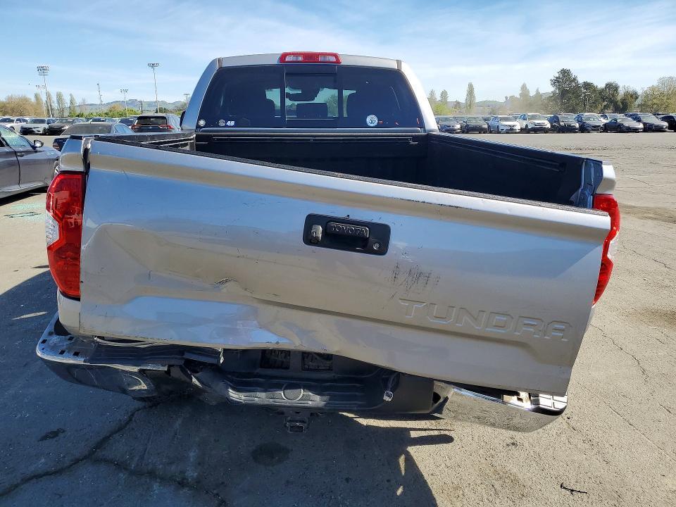 2018 Toyota Tundra SR5