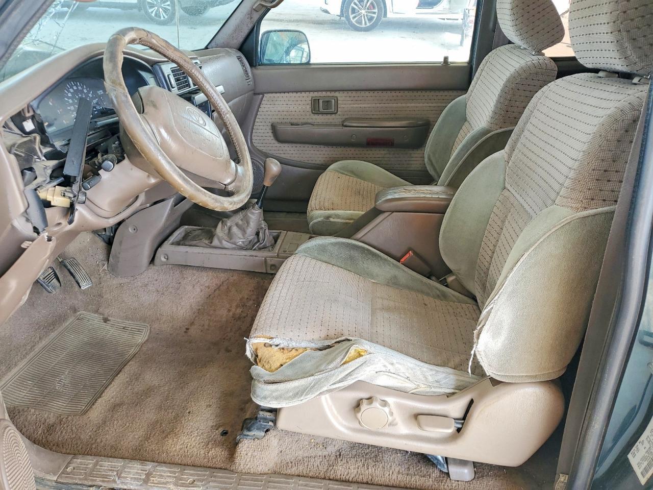 1996 Toyota Tacoma SR5