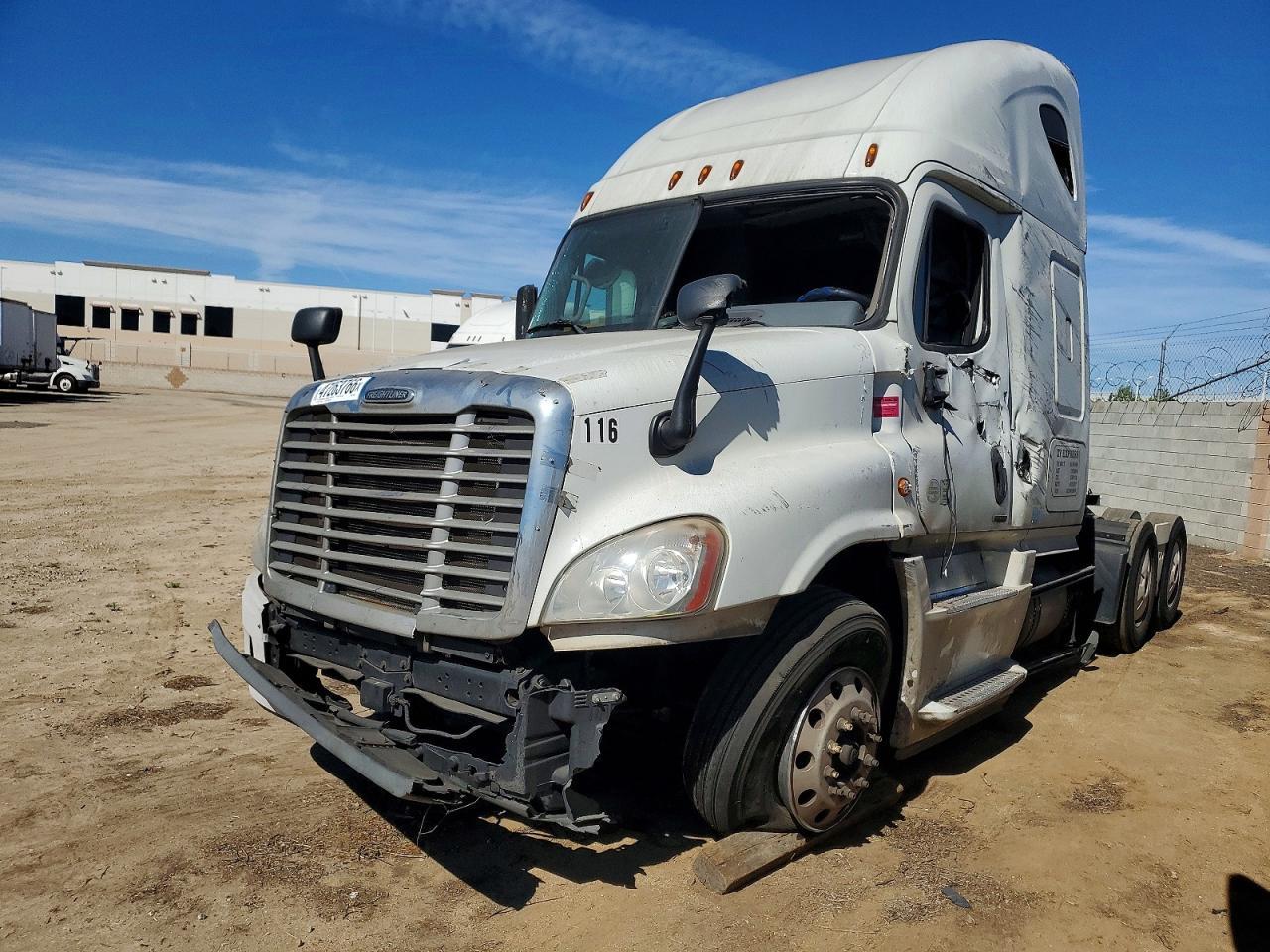 2016 Freightliner Cascadia 125 Semi Truck