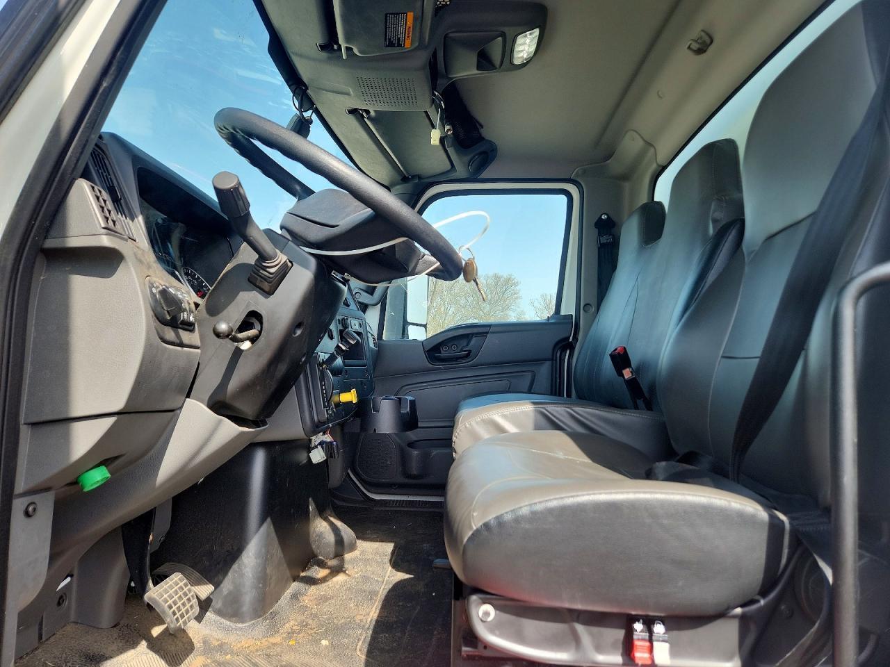 2024 International MV607 BOX Truck