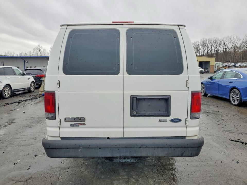 2011 Ford Econoline E350 Super Duty Wagon