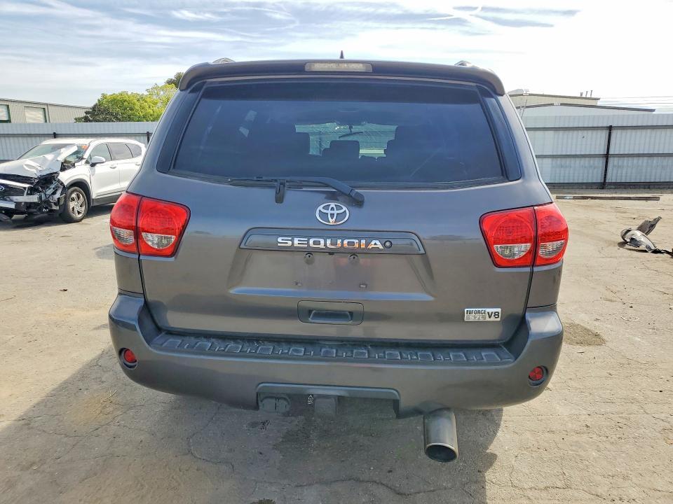2017 Toyota Sequoia SR5