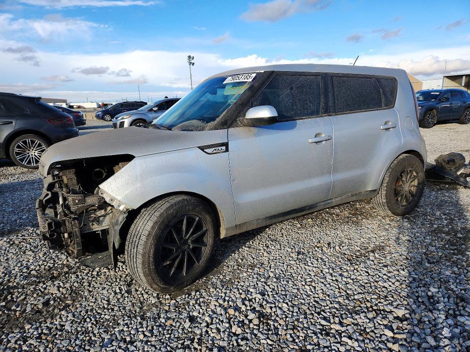 2015 KIA Soul +