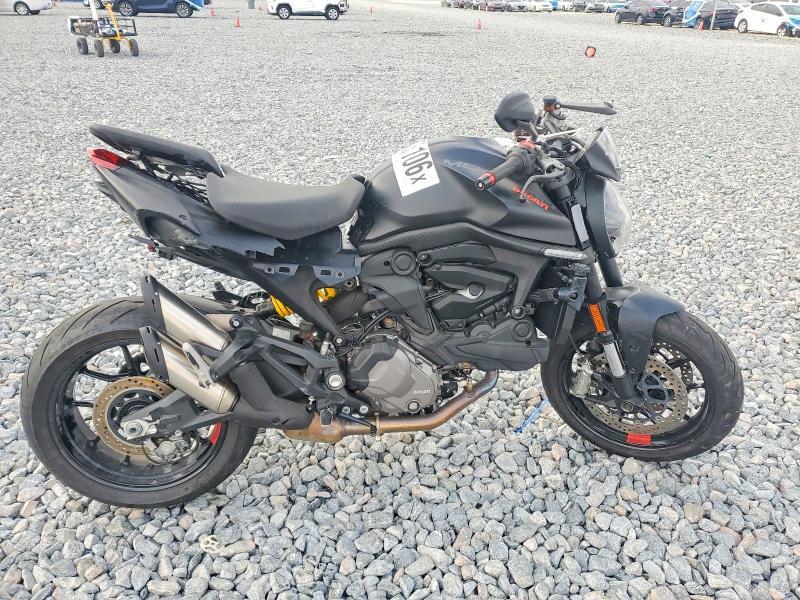 2022 Ducati Monster