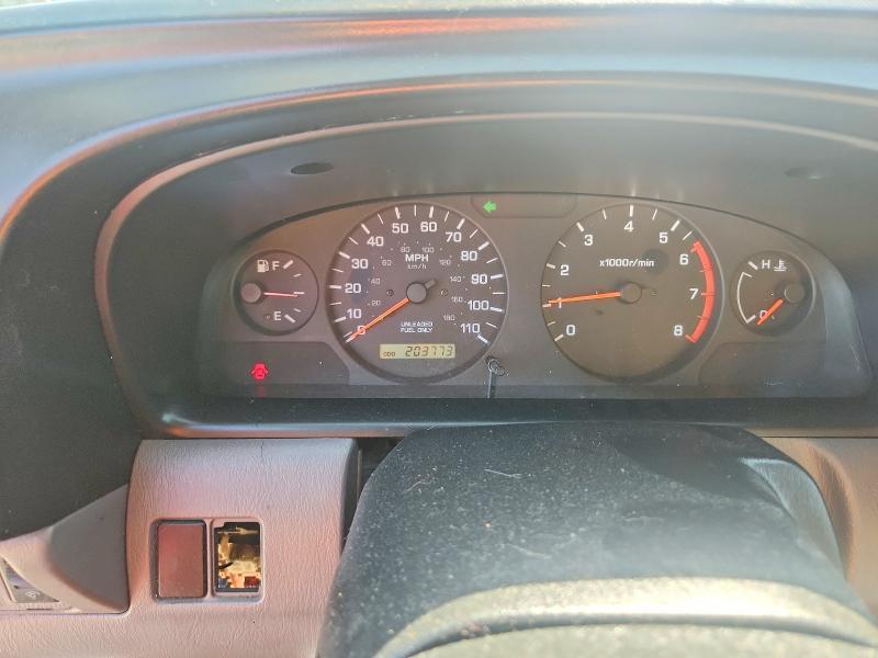 2000 Nissan Frontier XE