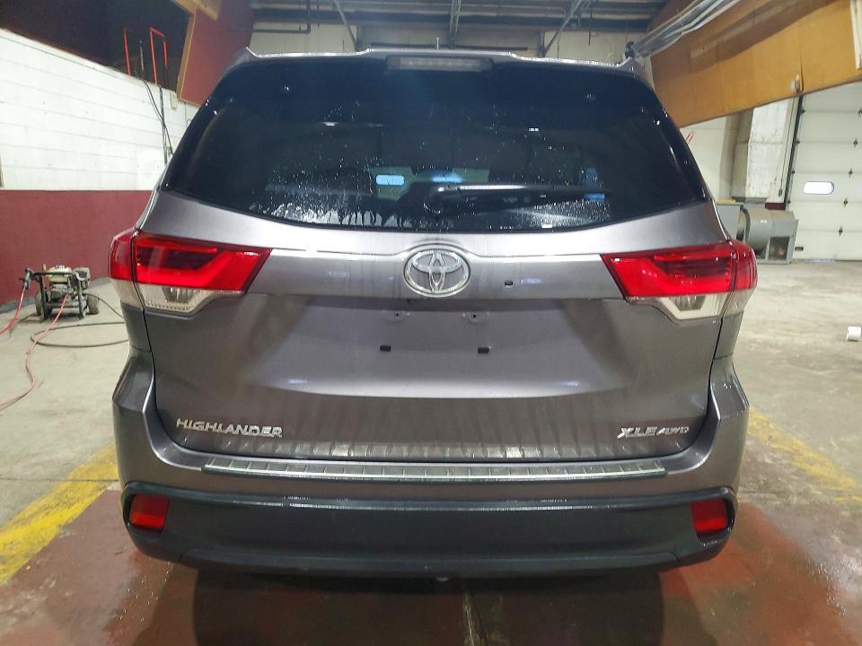 2019 Toyota Highlander xle
