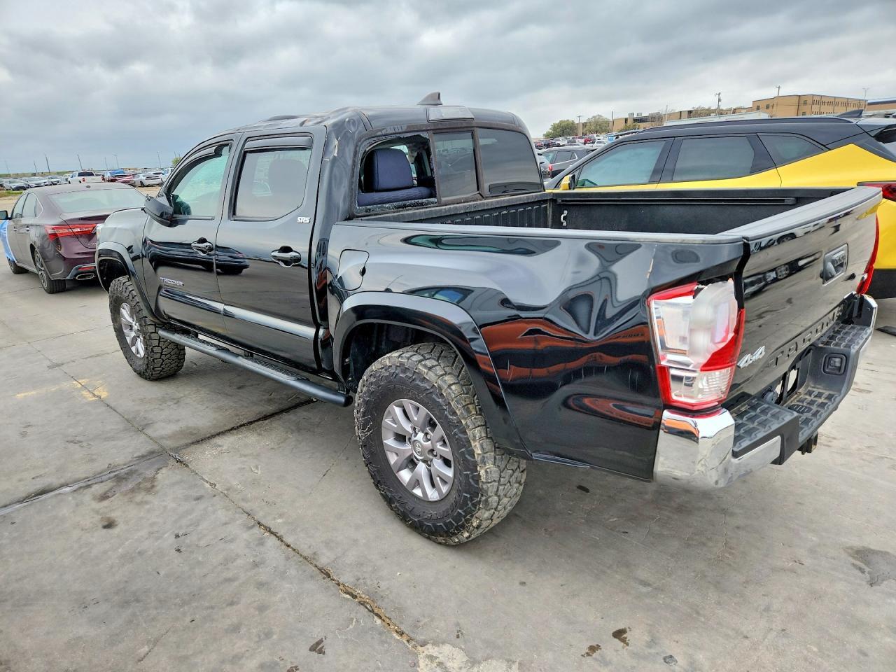 2017 Toyota Tacoma SR5 V6