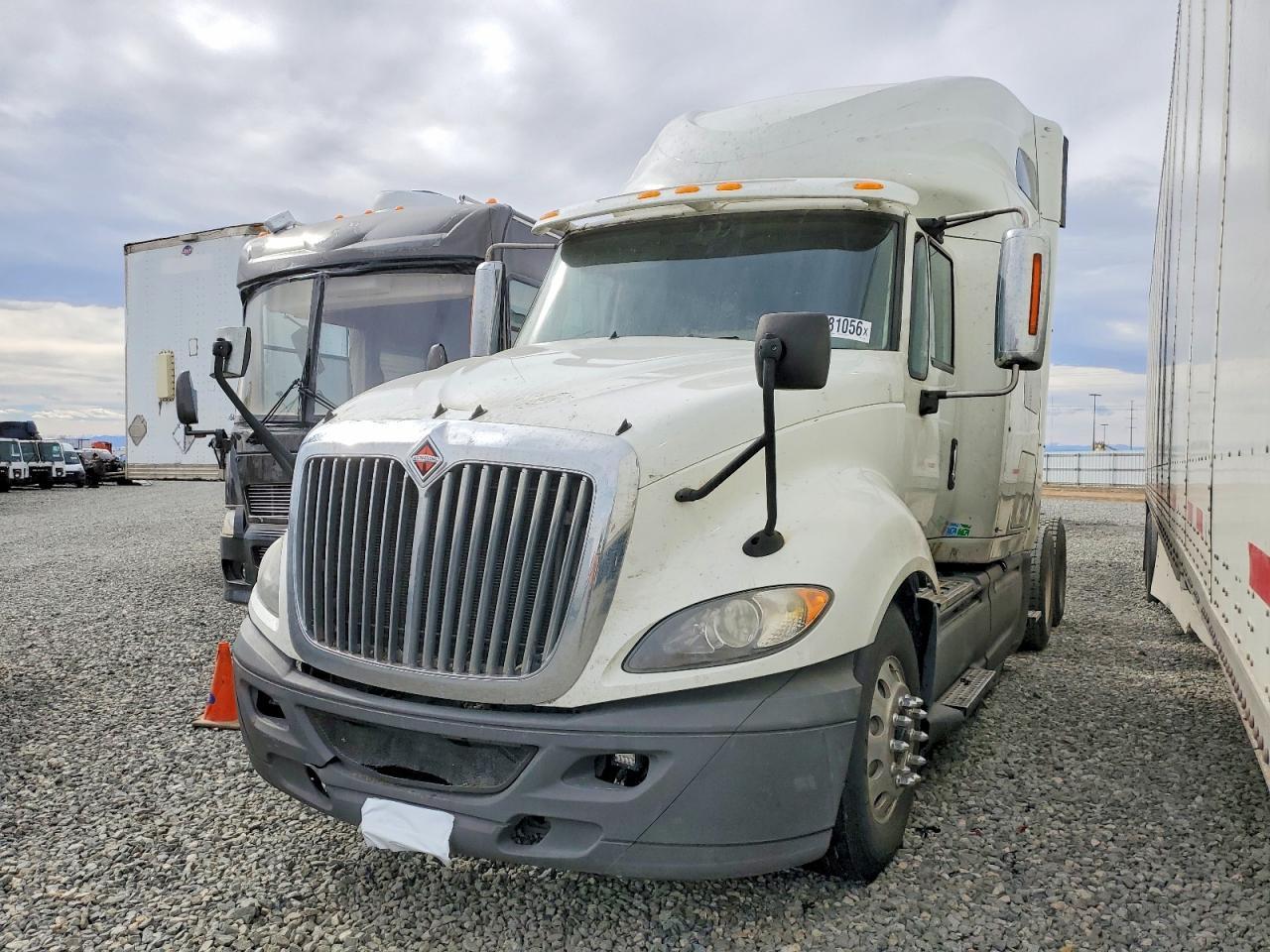 2016 International LF687 Semi Truck