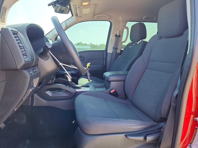 2022 Nissan Frontier s