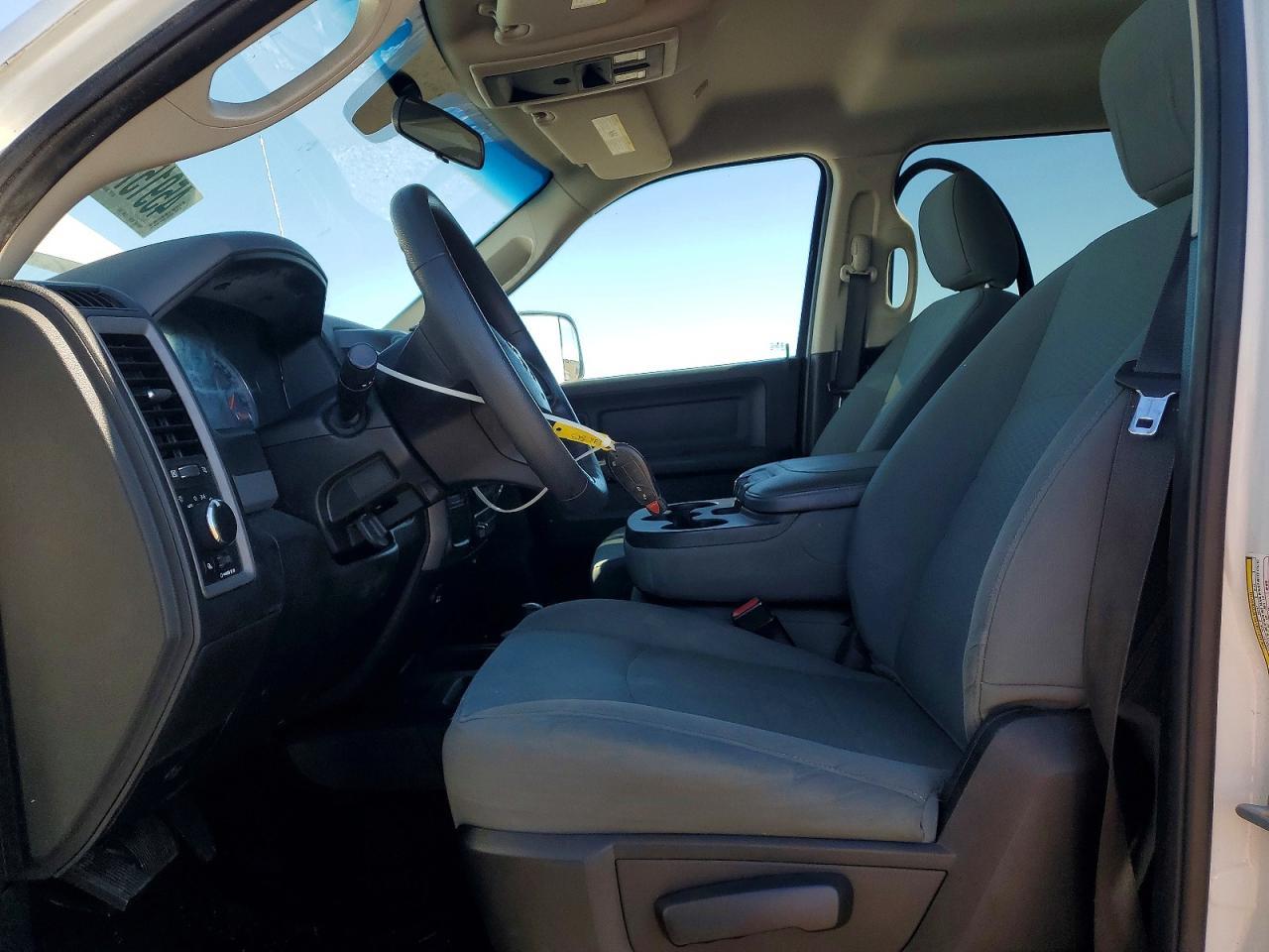 2018 Dodge RAM 2500 Tradesman  6.4L V8 Crew Cab