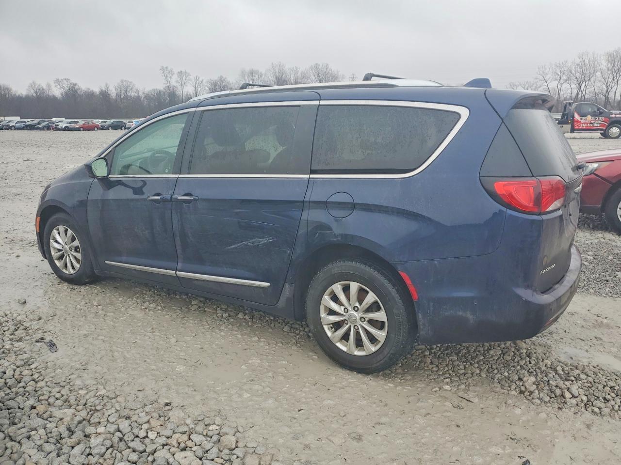 2019 Chrysler Pacifica Touring l