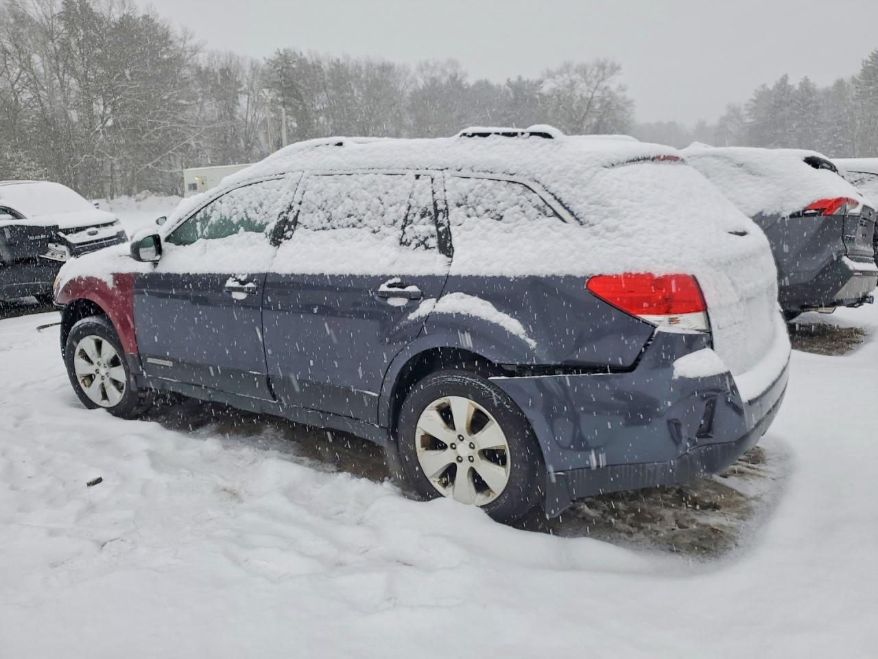 2010 Subaru Outback 2.5i Premium