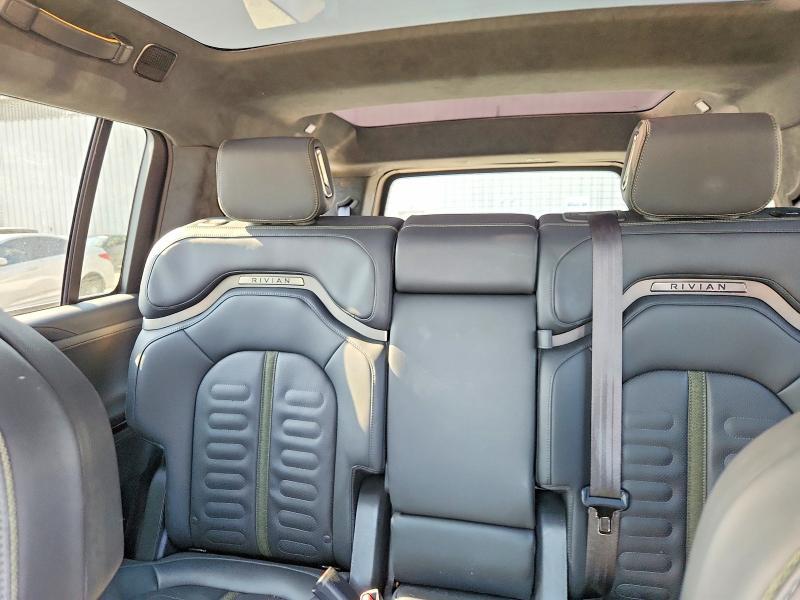 2023 Rivian R1S Adventure