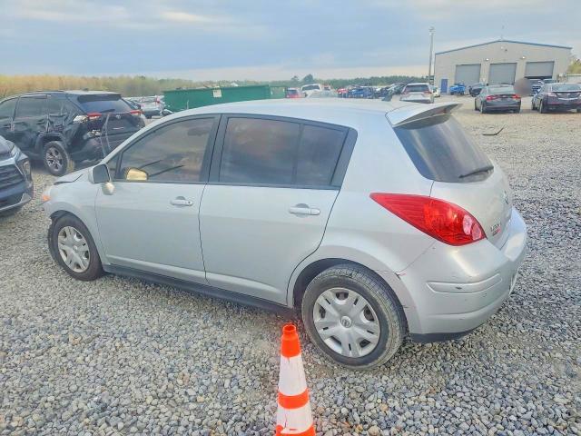 2012 Nissan Versa 1.8 s