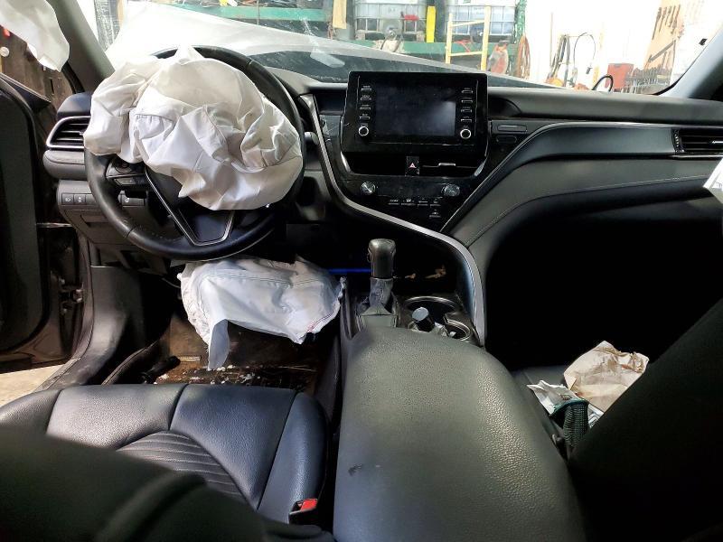 2022 Toyota Camry se 4DR