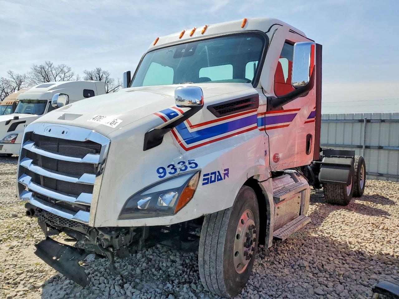 2025 Freigliner Cascadia 126