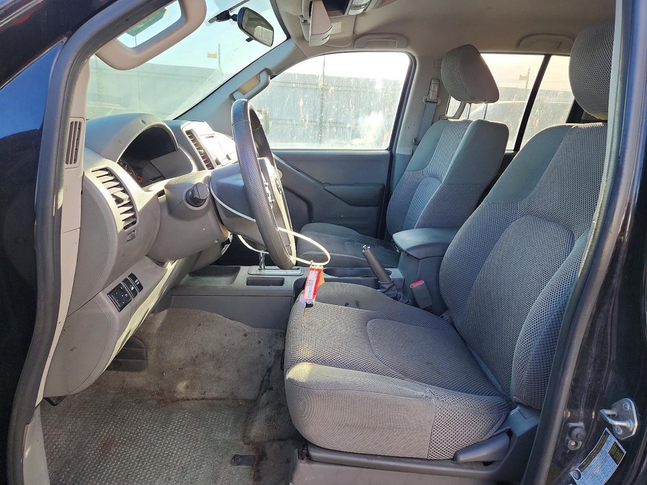 2016 Nissan Frontier SV