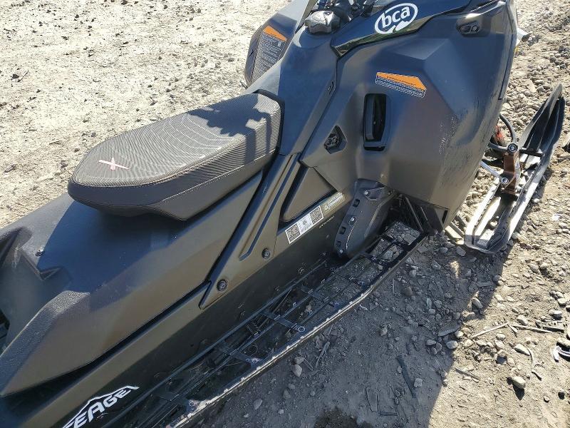 2024 Skidoo Snowmobile