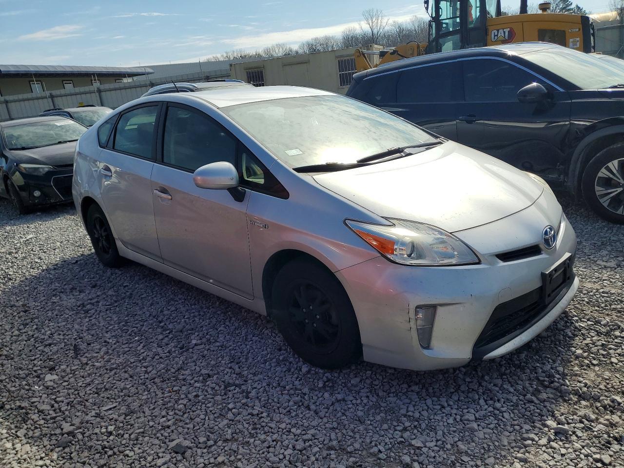 2014 Toyota Prius Three