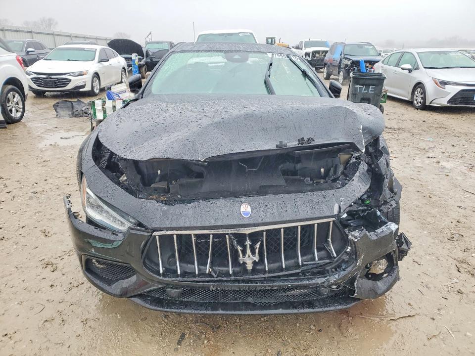 2018 Maserati Ghibli s